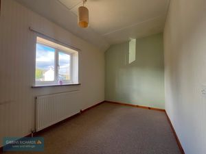 Bedroom- click for photo gallery